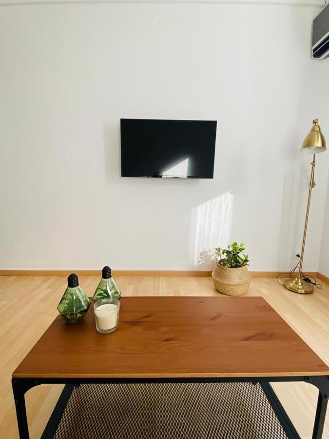 Lovely Apartment In The Heart Of アテネ エクステリア 写真